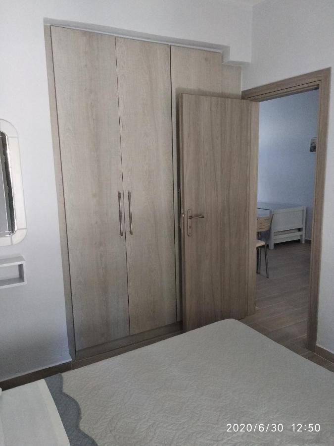 Meltemi Apartment Vourkárion Bagian luar foto