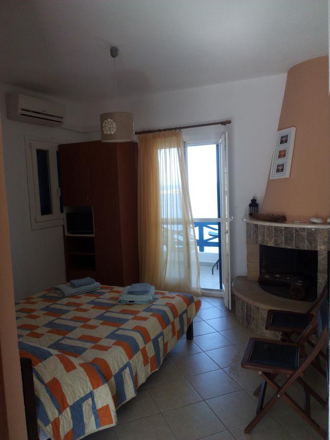 Meltemi Apartment Vourkárion Bagian luar foto