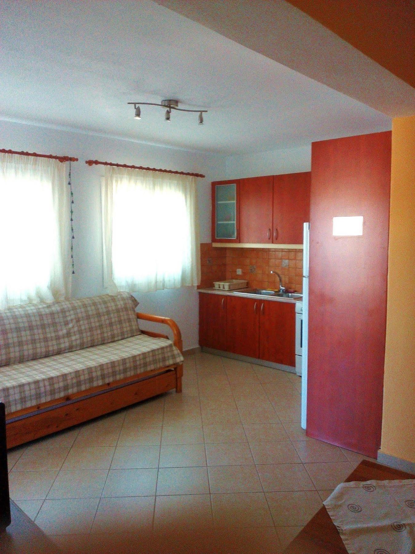 Meltemi Apartment Vourkárion Bagian luar foto